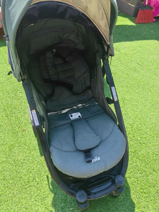 Коляска      joie
