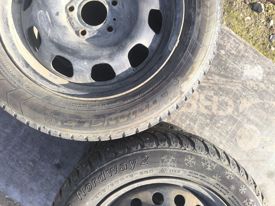 Шины зимние комплект