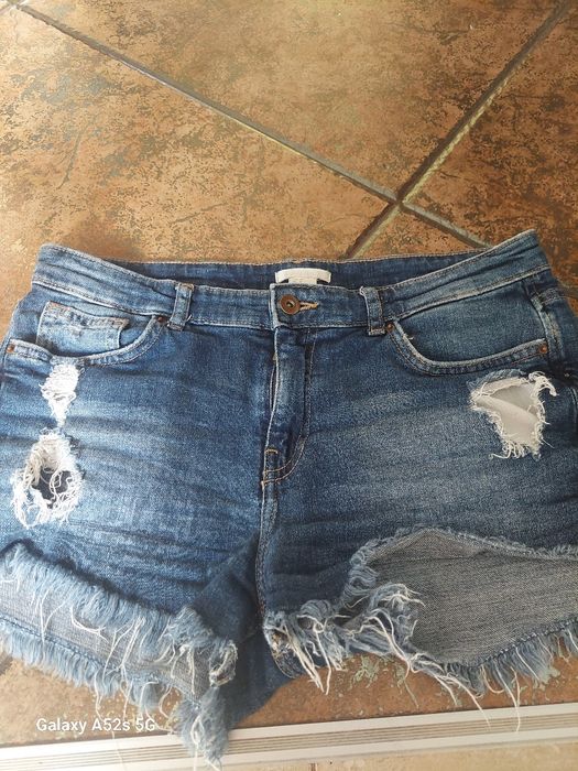 Pantaloni scurți blugi