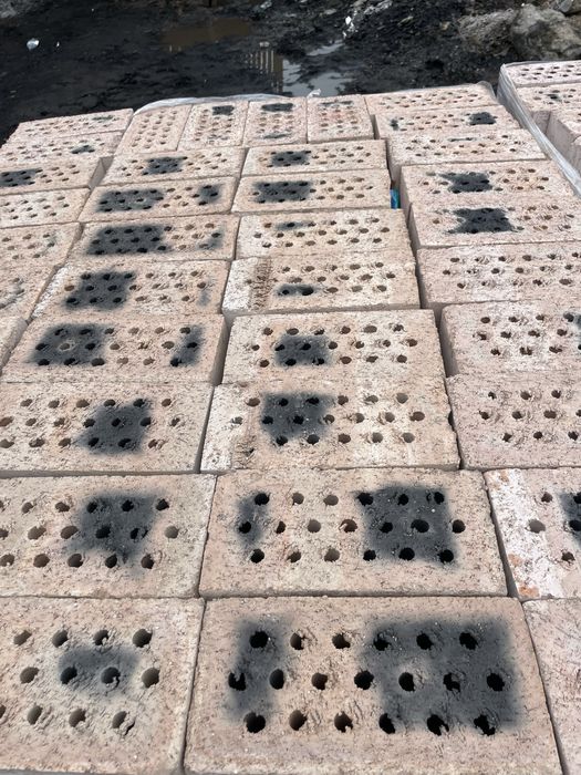 Продам полуторный кирпич марки М70