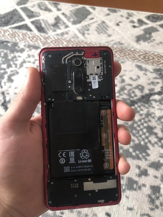 Продам Xiomi mi 9 t