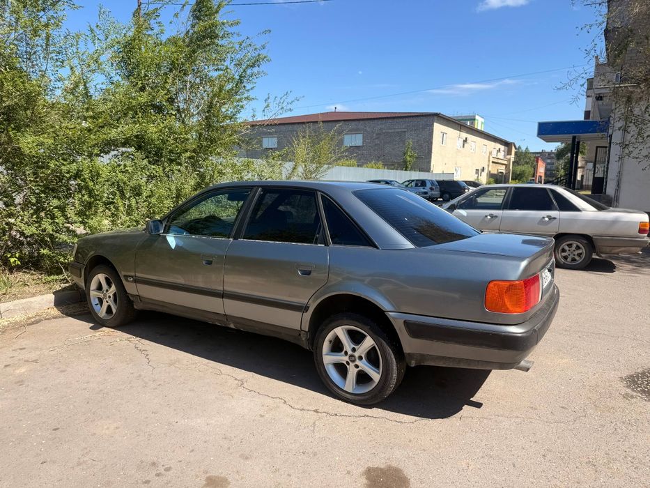 Audi 100 c4 в хорошем состояний