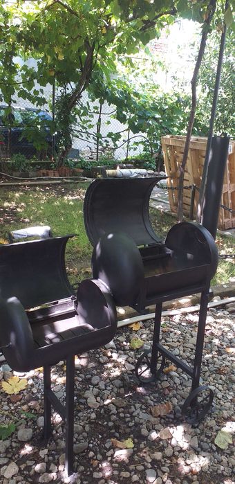 Опушвач на дърва и дървени въглища;BBQ с крачета от шевна машина.