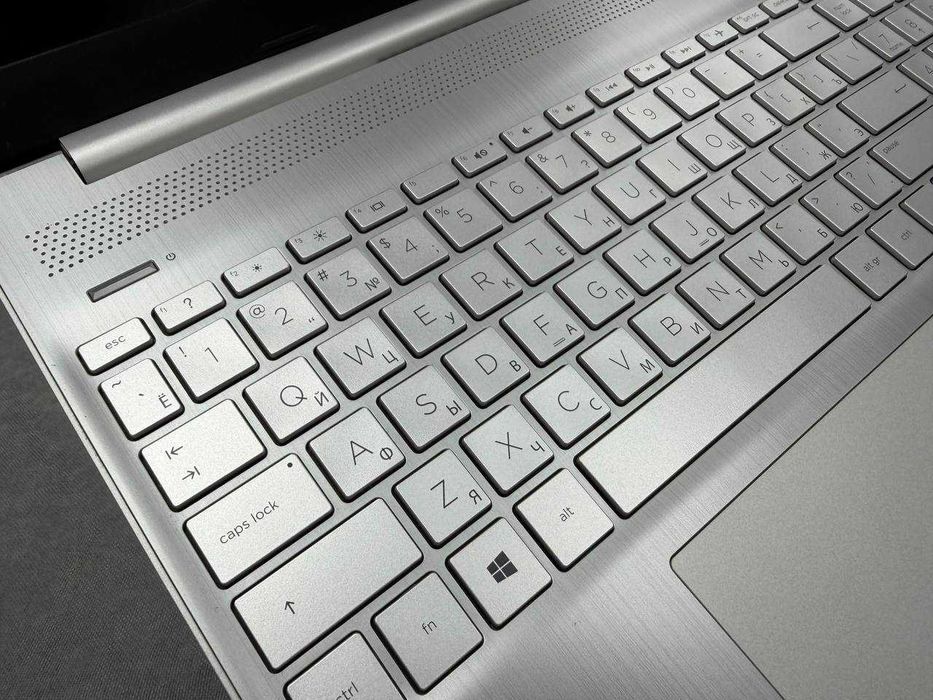HP 15 Core i3-11*ОЗУ 16*SSD 512*Для работы Шустрый