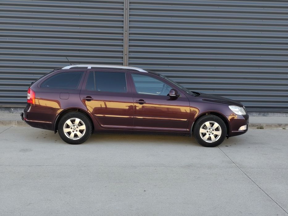 SKODA Octavia 2012 — imagine 3