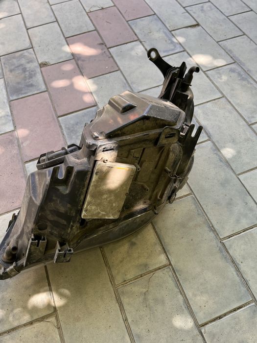 Фара правая BMW E60 дорест