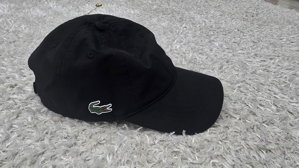 Шапка lacoste sport