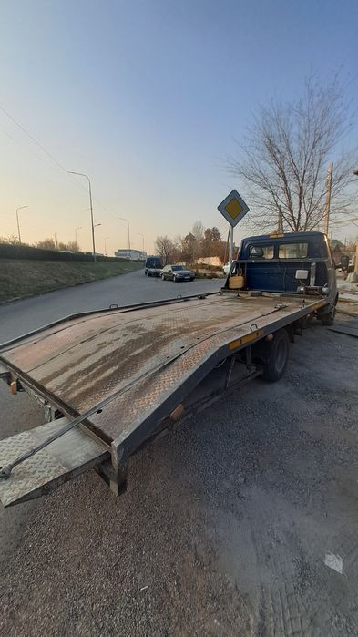 Эвакуатор Платформа рабочий.