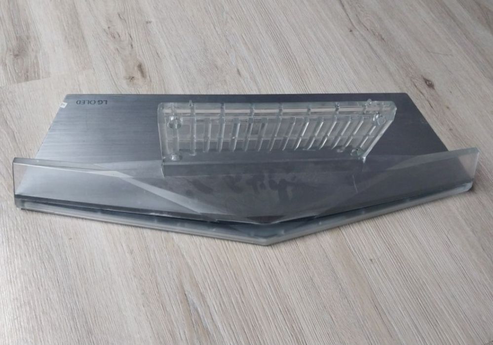 Большой OLED 4К смарт телевизор LG 140см