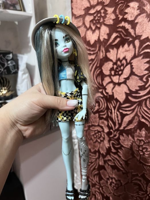 Продам куклу Monster high G3 Френки Штейн