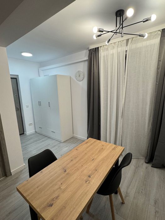 Inchiriez garsoniera in bloc nou