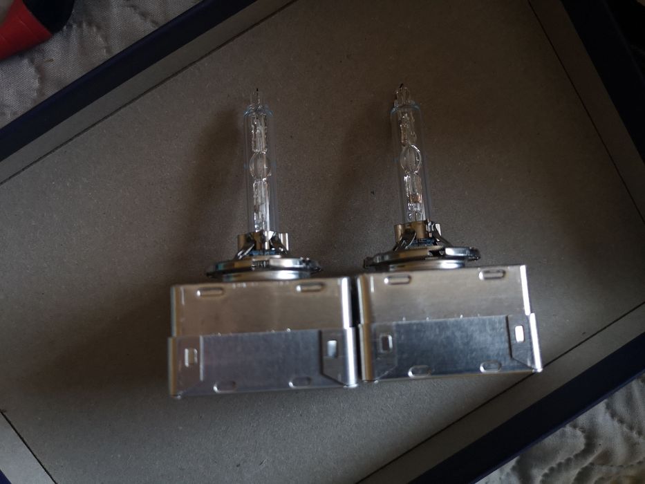 2 бр крушки ксенон D3S philips xtreme vision  d3s Xenon