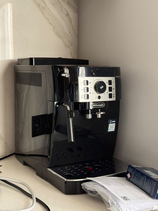 Кофемашина delonghi новая