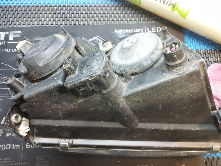 Фара пасат B5 оригинал