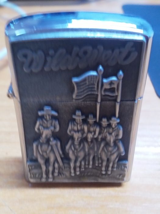 Зажигалка привозной