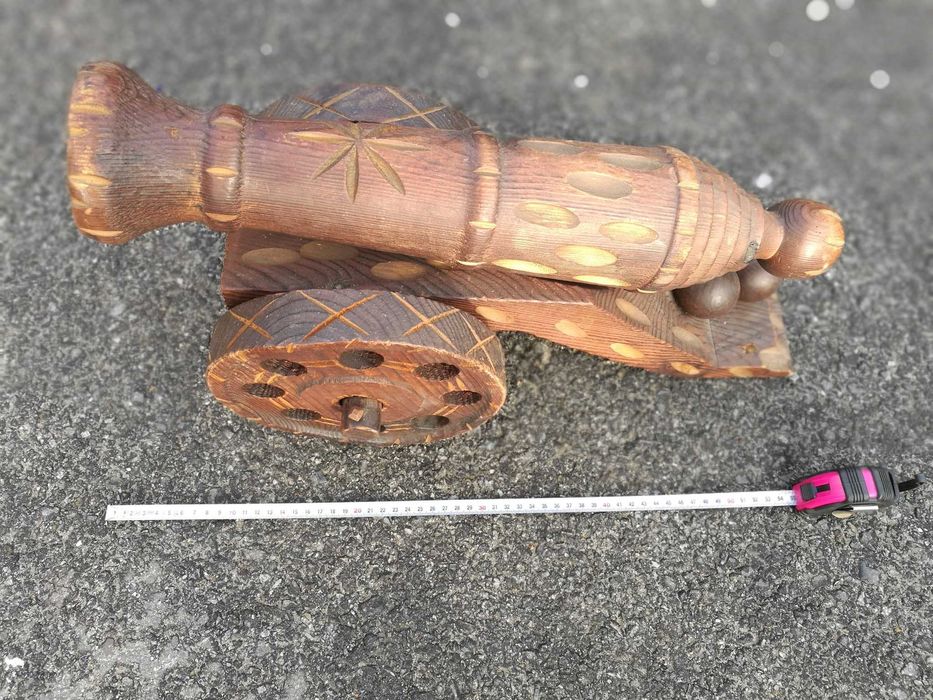 Decor Tun din lemn sculptat