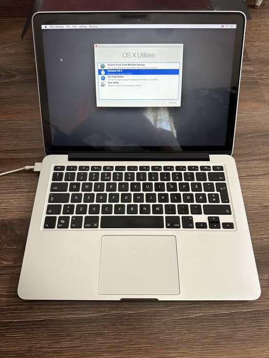 Vand Macbook Pro Early 2015 13”