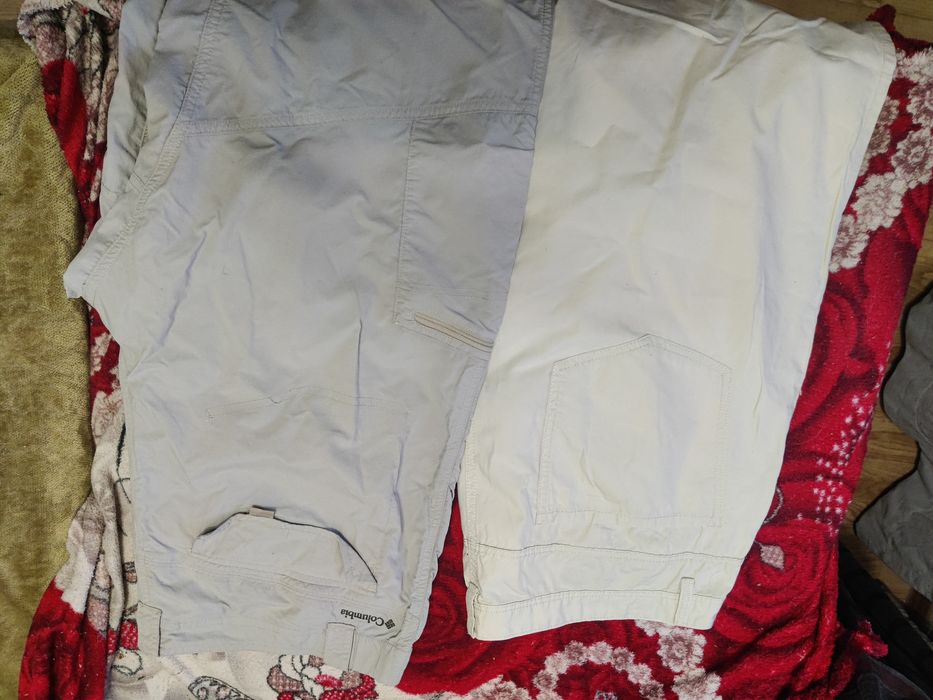 Продаю 2 пары джинсы