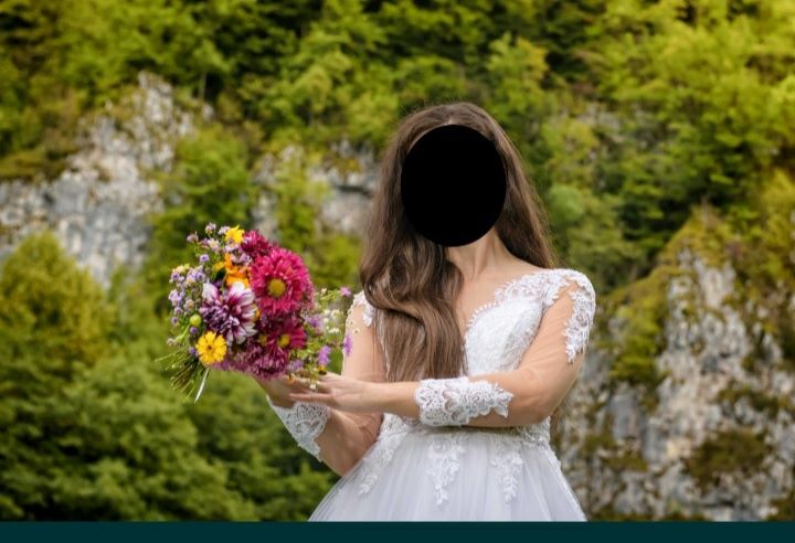 Rochie mireasa marimea S(36) cu voal  și cerc