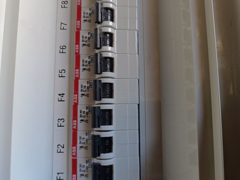 Автомат с корпусом