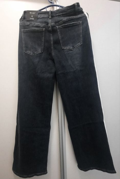 Нови дамски дънки р-р 38