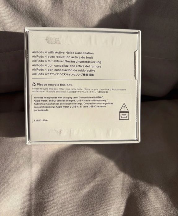 Casti AirPods 4 (ANC)