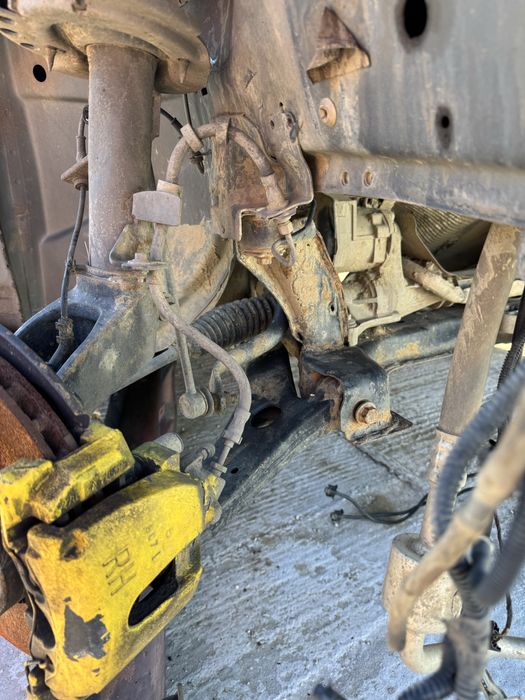 Fuzeta fata amortizor complet cu arc si flansa Ford Focus 3 2012-2018