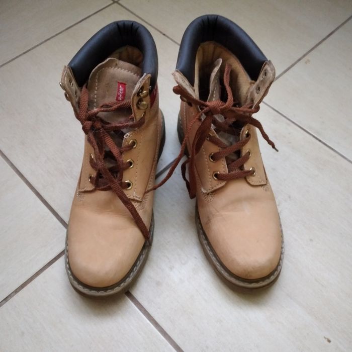 Levis ест. кожа 39н