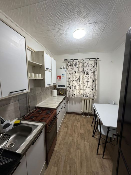 Închiriez apartament