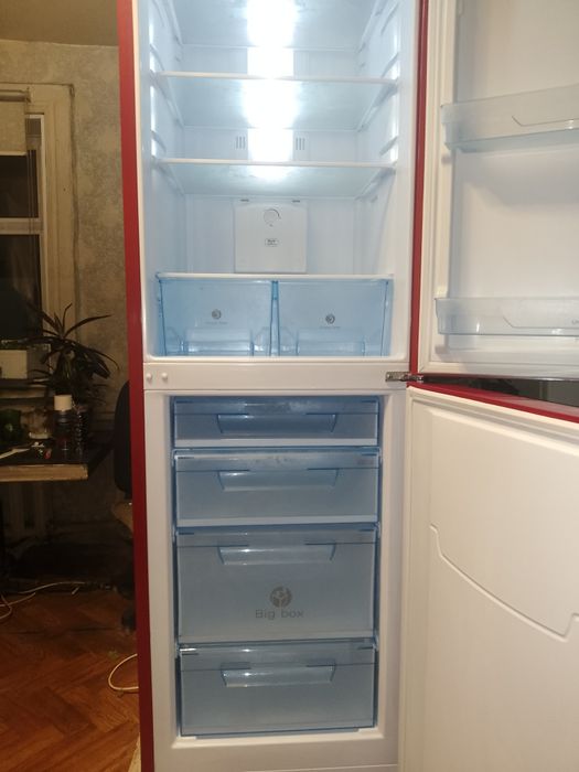 Продам холодильник