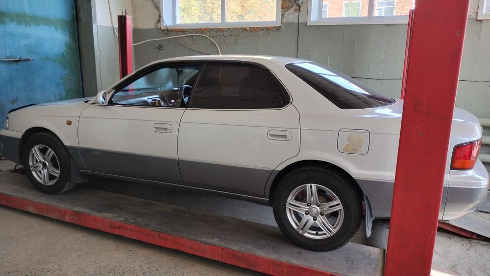 Продам Тойота виста св40
