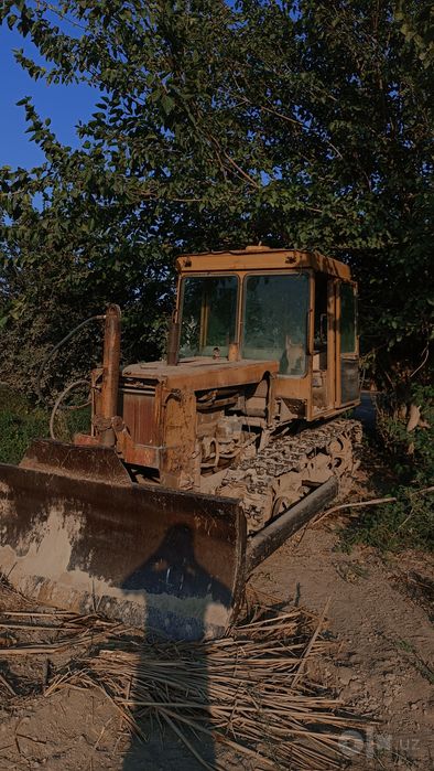 Traktor 75 sotiladi xolati zoʻr yurib turgan ishga tayyor