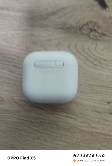 Vand casca stanga airpod 4 si carcasa cu gravura