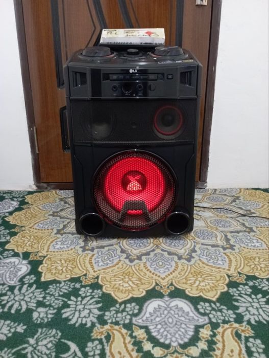Lg X BooM muzikalniy sentr