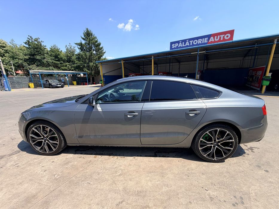 Audi  A5 quattro