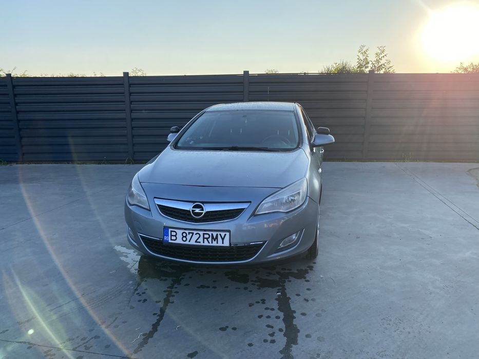 Vand masina agreeata de scoala