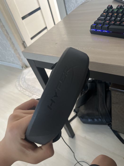 Наушник hyperX cloud stinger 2 работаят харошо