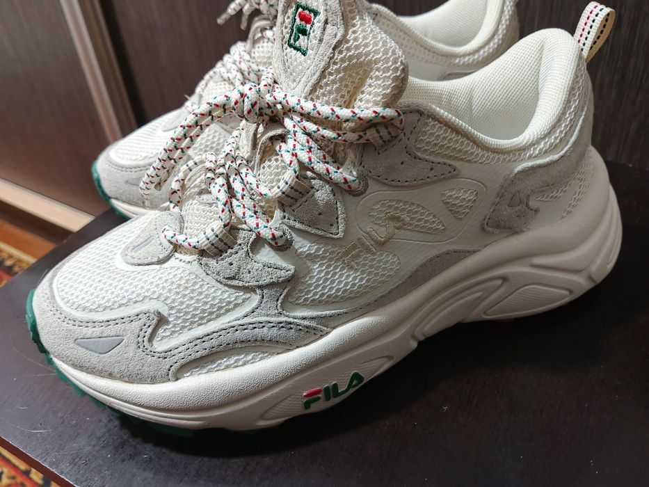 Продам кроссовки fila оригинал