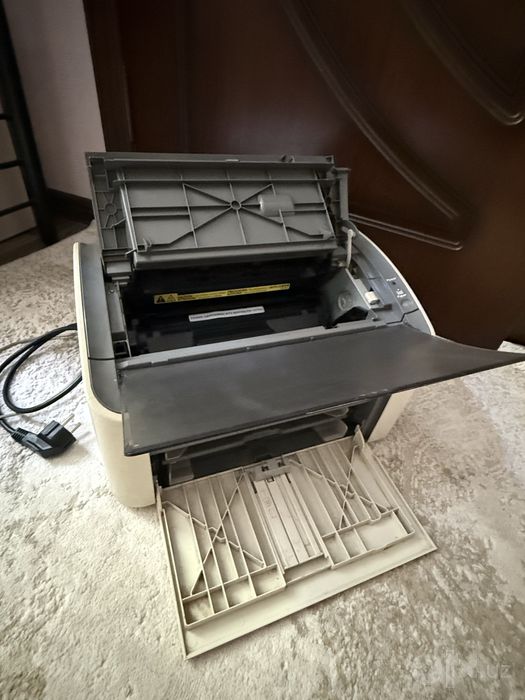 Продаю Принтер Canon LPB 3000