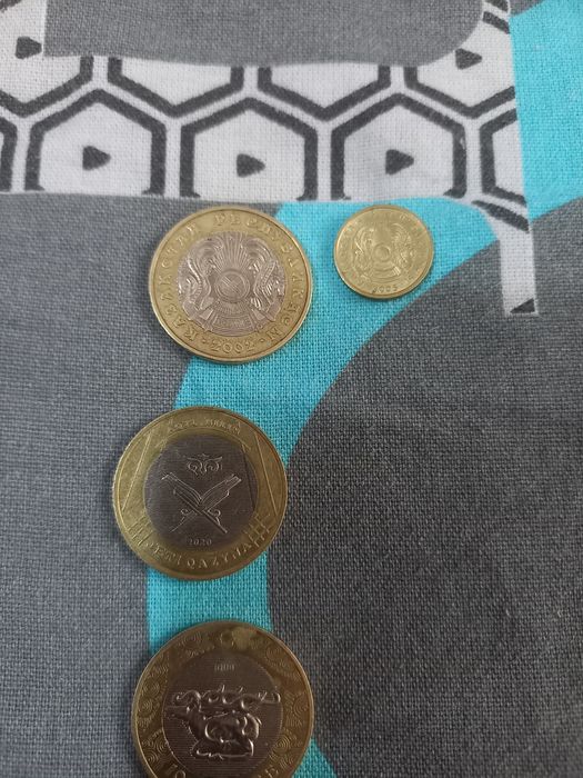 Продам монеты разные