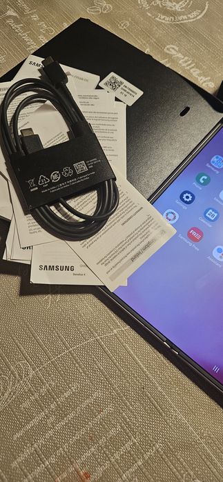 Samsung Z Fold 6 12 gb ram, 512 store 5G