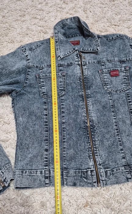 Geaca blugi in stare buna