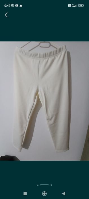 Pantaloni noi albi caldurosi