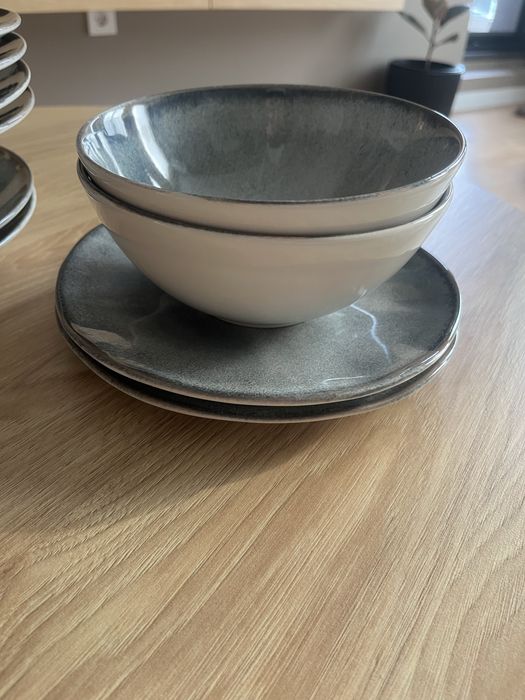 Чинии и купички (сервиз)