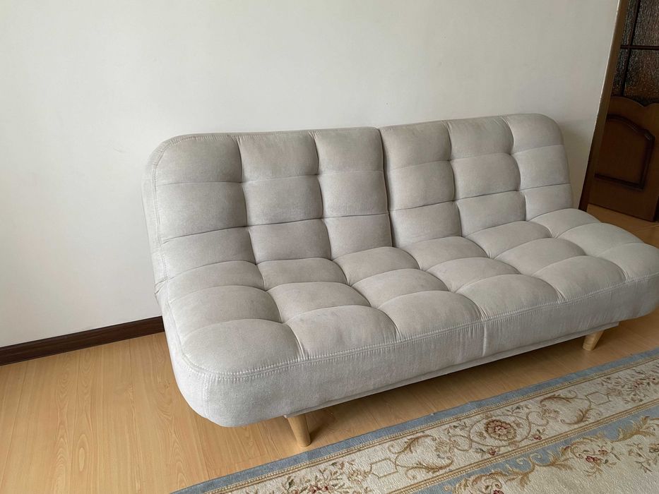 Диван куплен год назад