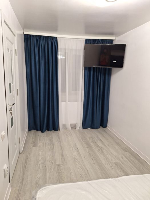Închiriez apartament