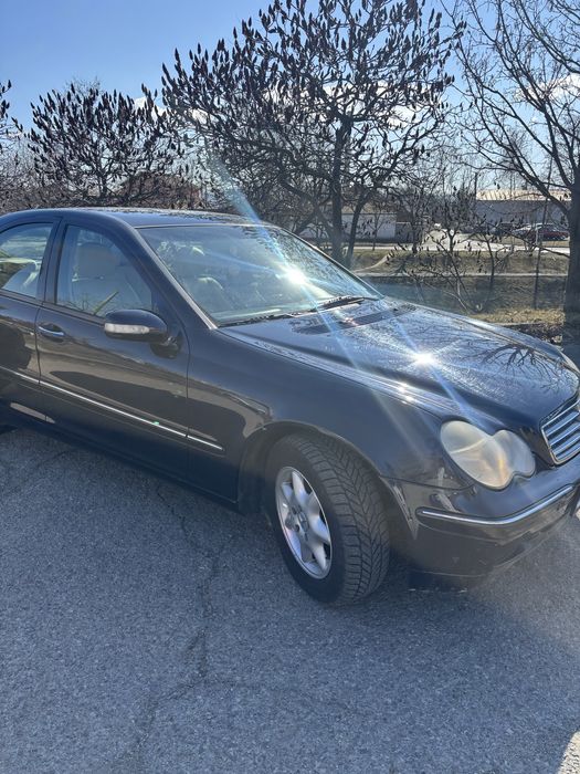 Mercedes-Benz C 220