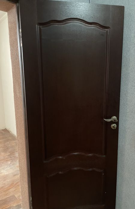 Двери межкомнатные из дерево