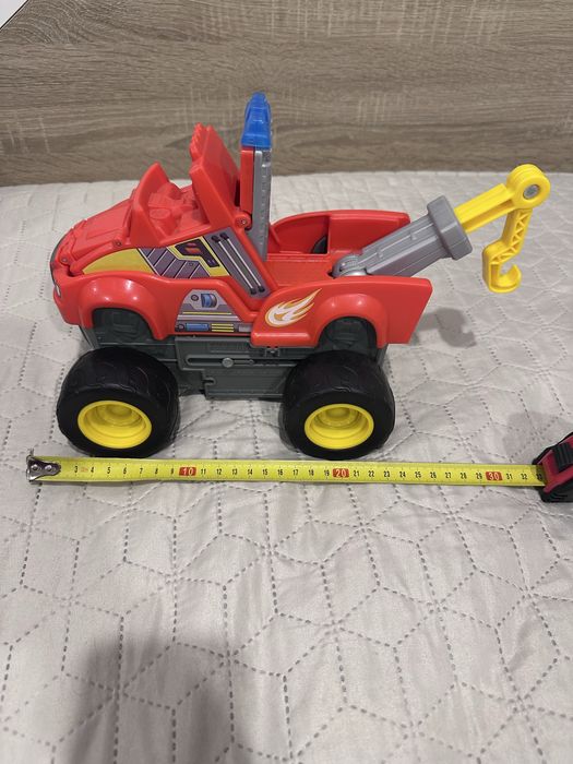 Голяма трансформираща се кола Пламъчко