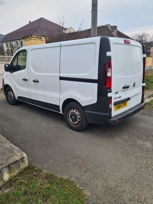 Opel vivaro  2015